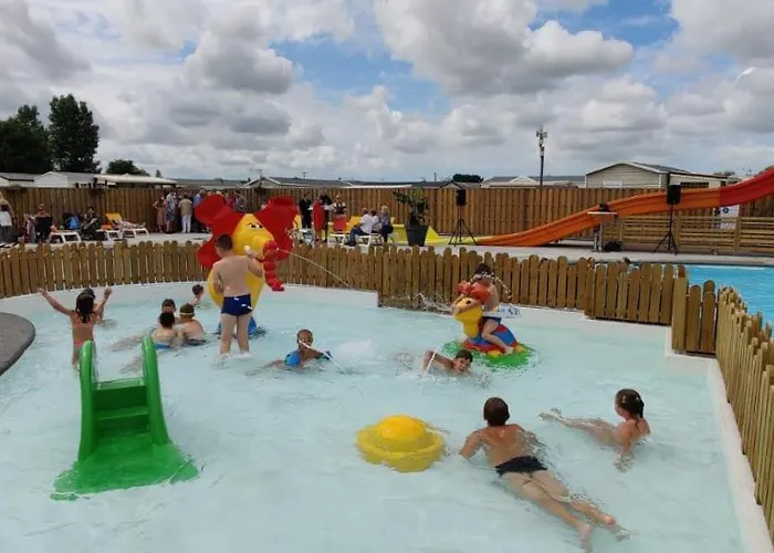 Camping Et Gite La Garenne De Moncourt Baie Somme