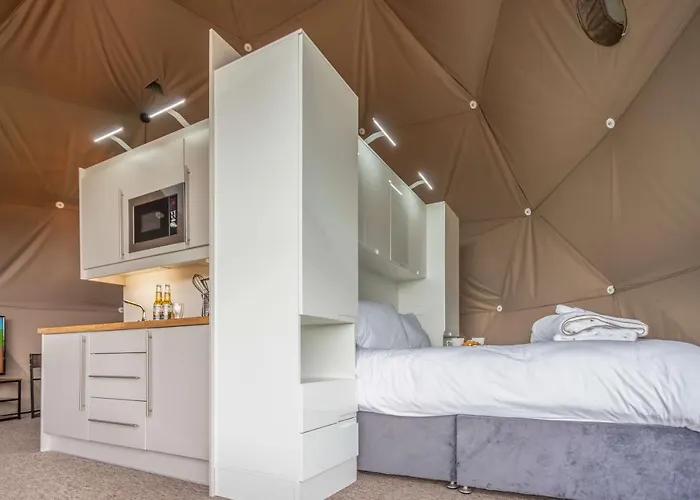 Brynteg Glamping