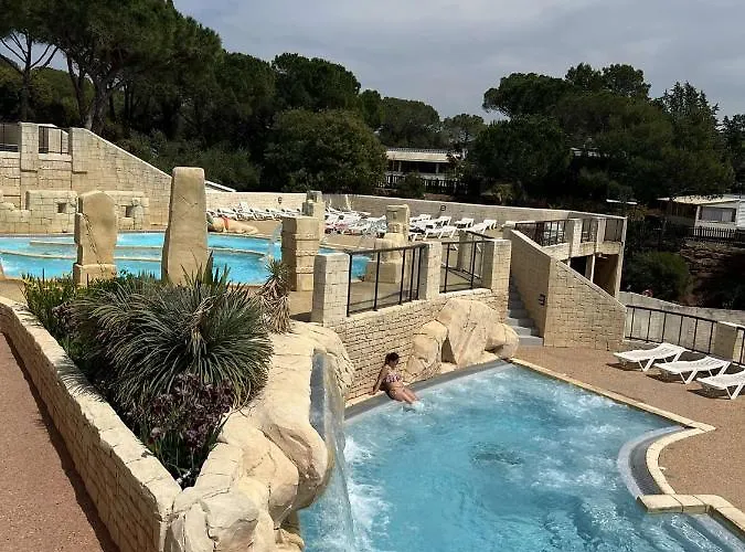 Camping Les Cigales - Mobil-Home 6 Personnes