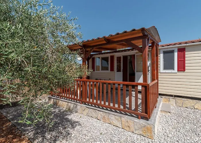 'Olive Grove' Camping House-Near The Beach