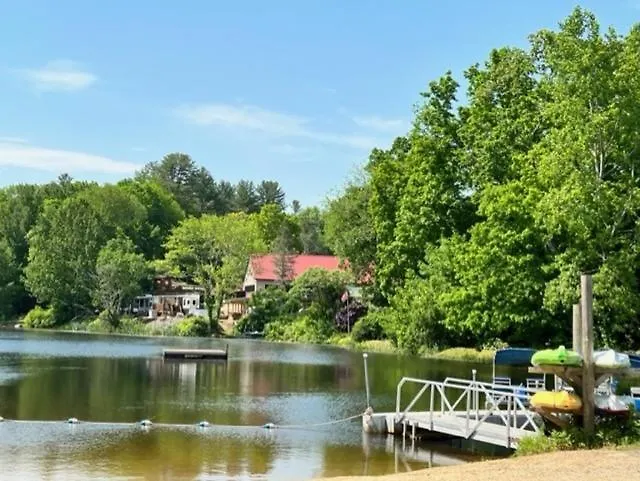Brialee Deluxe Cabins Ashford