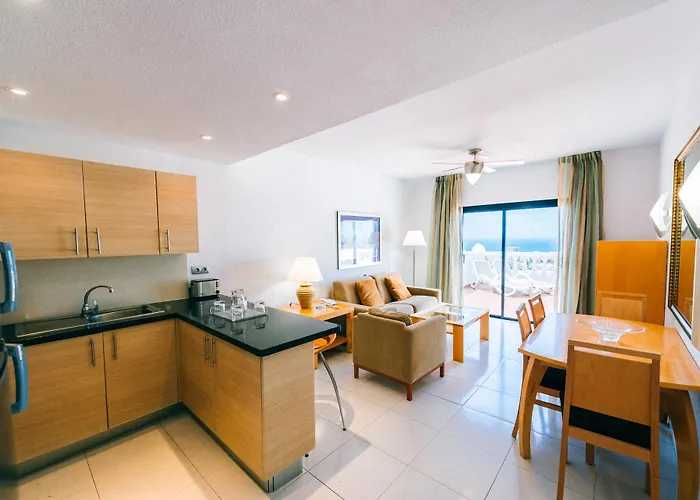 Ona Hollywood Mirage