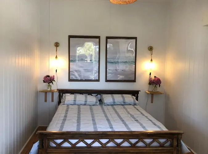 Kioloa Beach Cabins