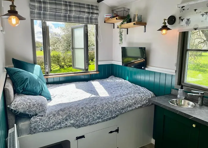 The Orchard Retreat