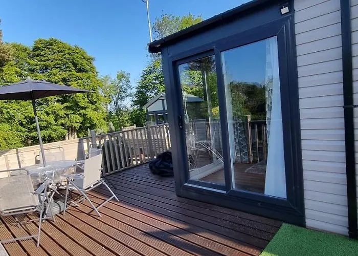Lynton Lodges