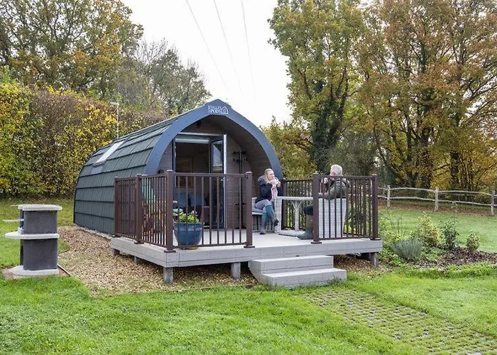 Little Quarry Glamping Bed And Breakfast