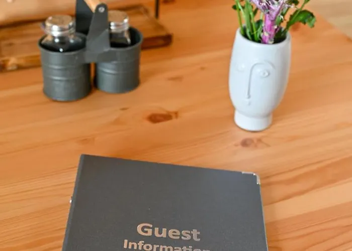 Little Quarry Glamping Bed And Breakfast