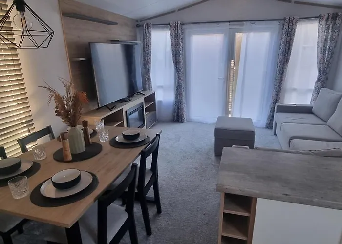 Lynton Lodges Atlas