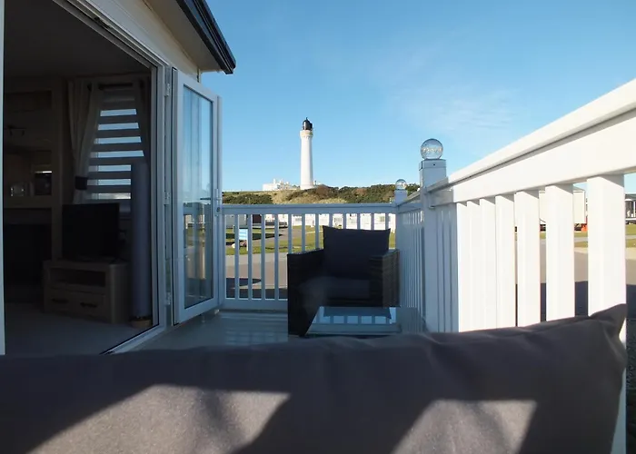 Beachside Lighthouse 14