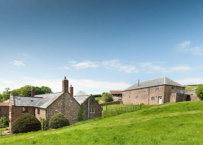 Tilbury Shepherd Huts & Holiday Cottages With Hot Tubs