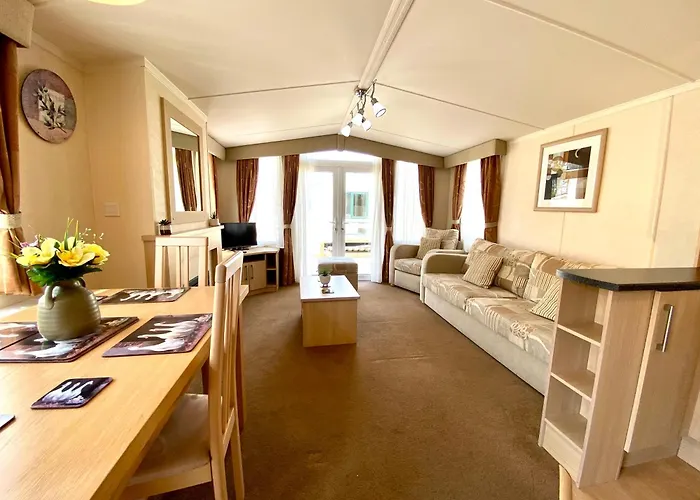 Elletson Park Wood Fired Hot Tubs, Caravans & Pods
