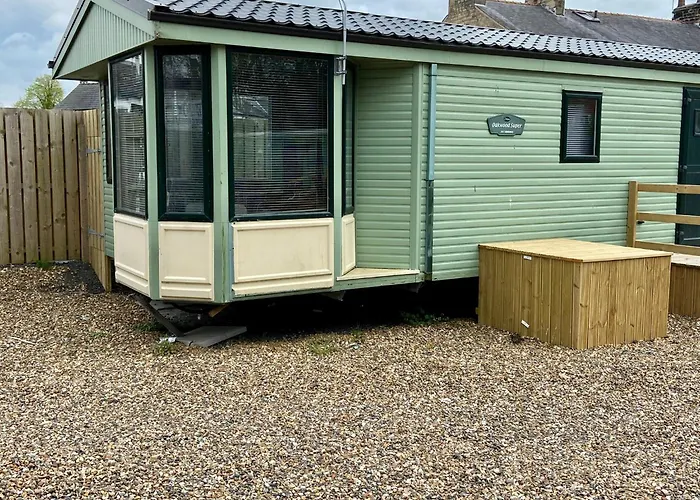 Elletson Park Wood Fired Hot Tubs, Caravans & Pods