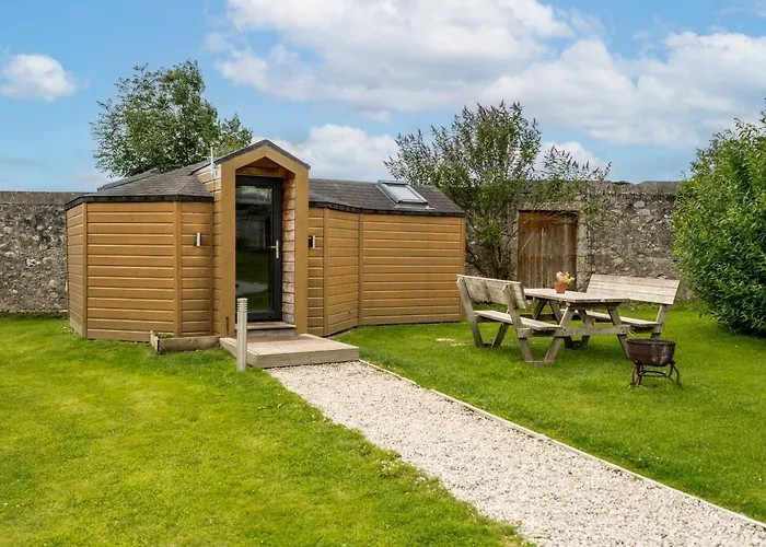 Delny Glamping And Farm Animals