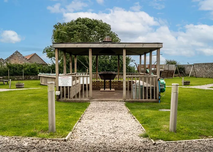 Delny Glamping And Farm Animals