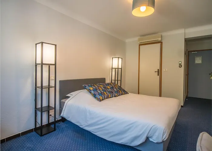 Hotel Et Camping Les Rives Du Loup