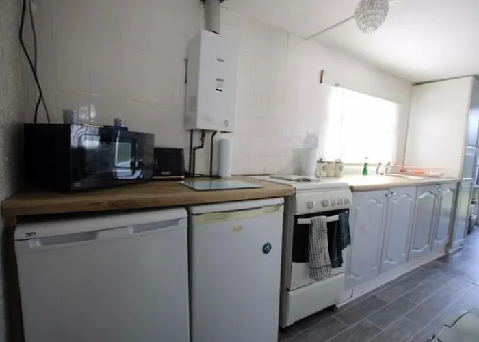 Beautiful Chalet On Sheppy Village Holiday Park