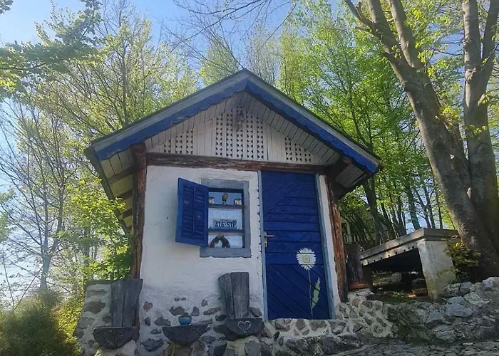 Cabin 3 Hill Station