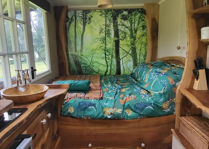 Courtlands Farm Camping And Glamping