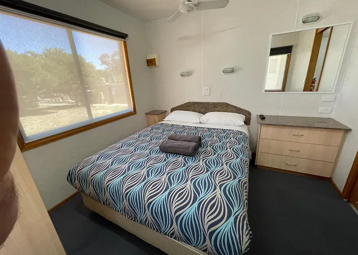 Acacia Caravan Park & Holiday Units