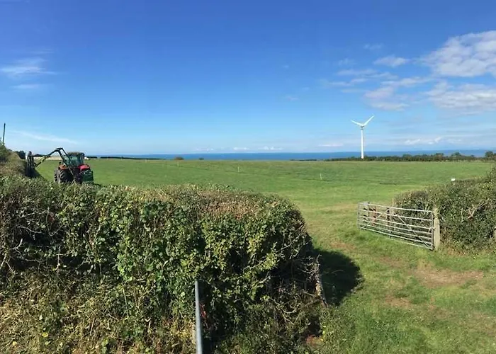 Carreg Y Gwynt Campsite - Touring And Tent Pitches