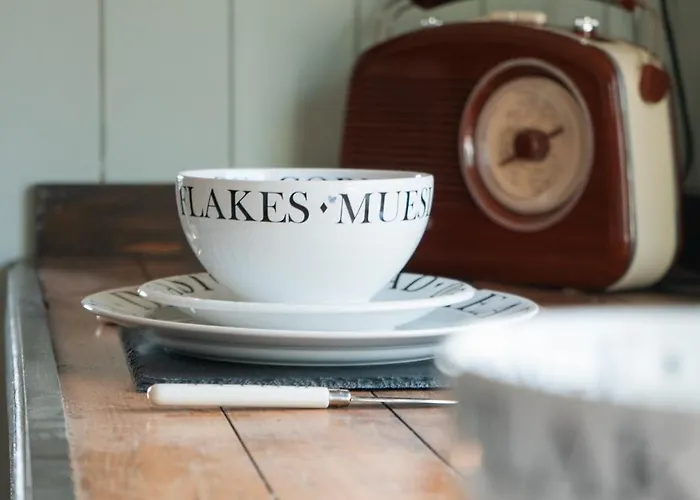 Swallowfield Glamping-The Last Stop