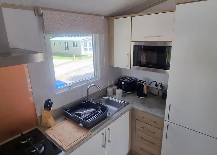 Lynton Lodges Atlas