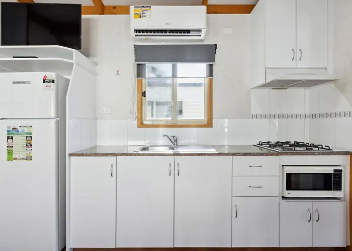 Canberra Holiday Village