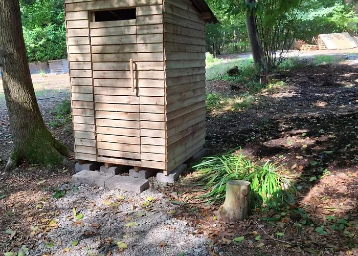 The Shack In The Woods- Off Grid
