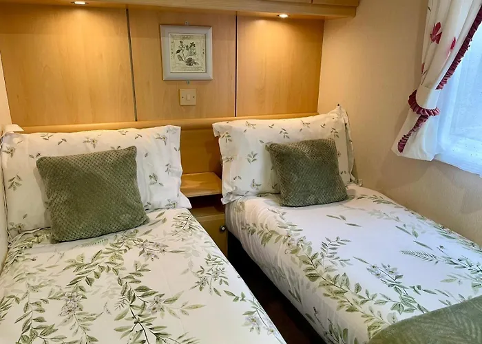 Severnside Boat And Caravan Park Gloucestershire - Caravan 1
