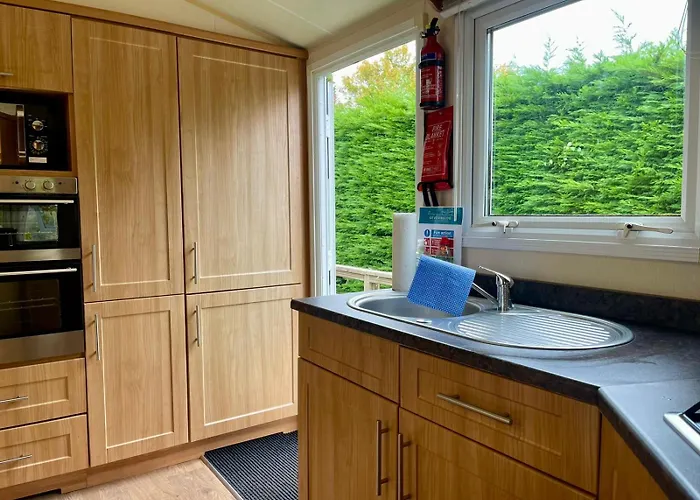 Severnside Boat And Caravan Park Gloucestershire - Caravan 1