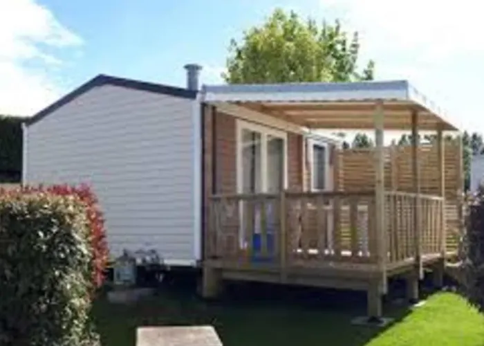 Les Bastides De Chanteraine Bungalows, Lodges & Spa