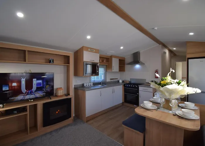 25 Poplars Way Walton On Naze
