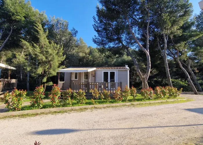 Camping Aux Portes De Cassis