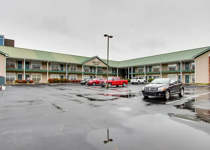 Parkway Condo About Walk To Island In Pigeon Forge!