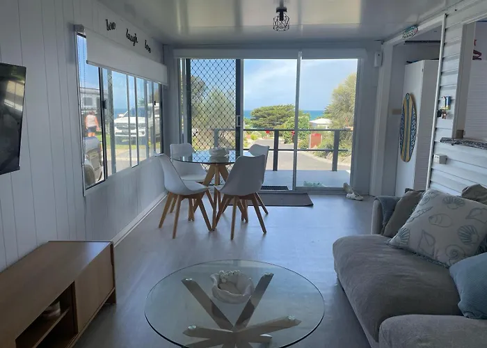 Cozy Cabin By The Beach