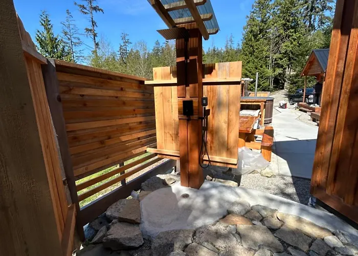 Garden Bay Hideaway - Glamping & Rv