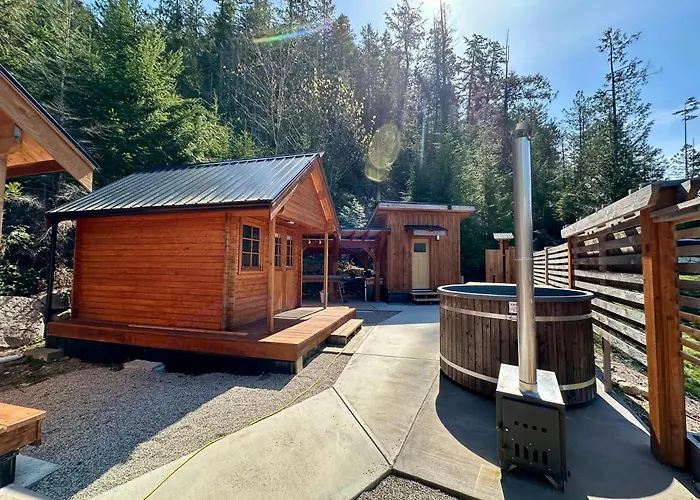 Garden Bay Hideaway - Glamping & Rv
