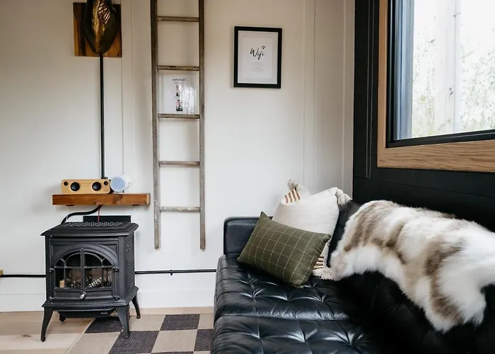 The Nest - Romantic Tiny Home With A Vintage Vibes, 10 Mins To Winery