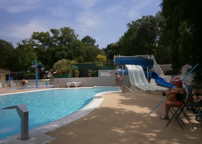 Mobilhome 3 Chambres Tout Confort, Proche De La Plage