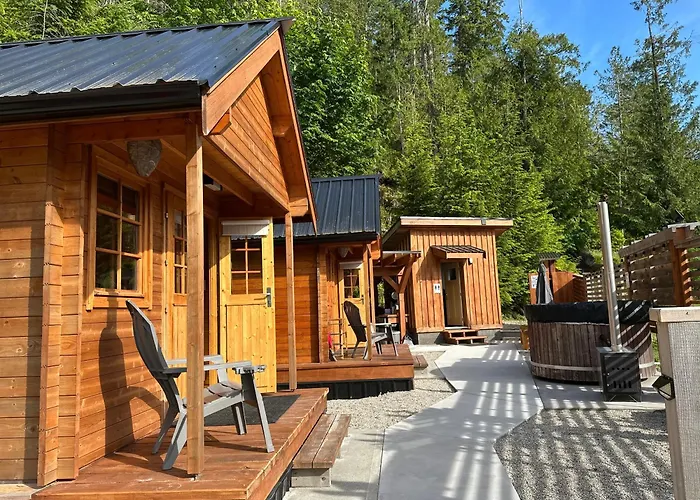 Garden Bay Hideaway - Glamping & Rv
