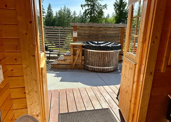 Garden Bay Hideaway - Glamping & Rv