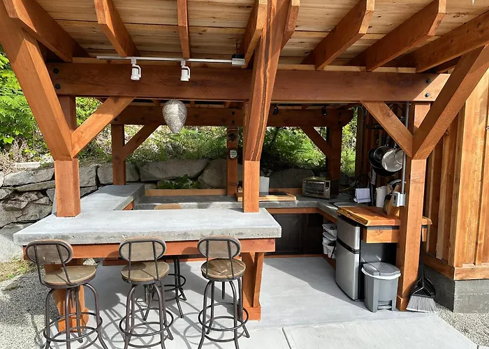 Garden Bay Hideaway - Glamping & Rv
