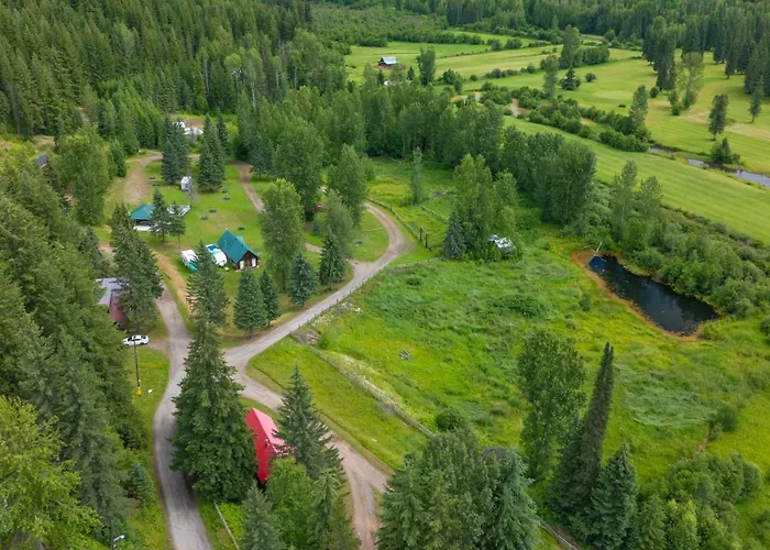 Helmcken Falls Lodge Cabin Rooms And Rv Park