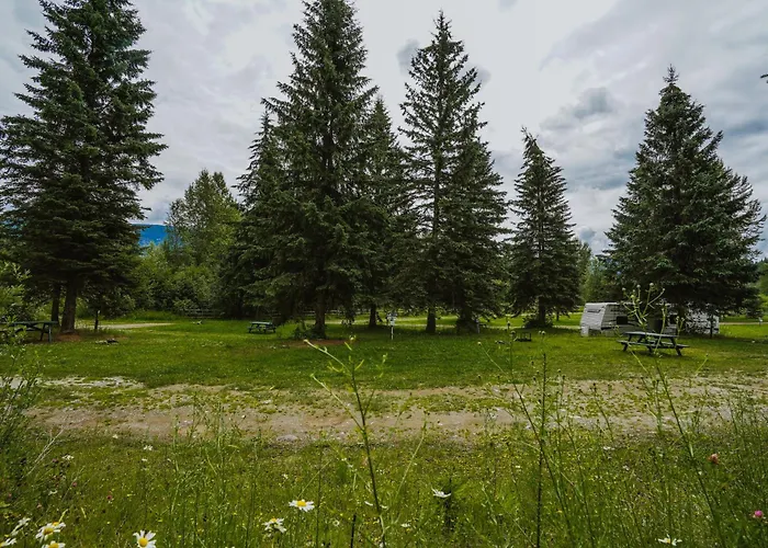Helmcken Falls Lodge Cabin Rooms And Rv Park