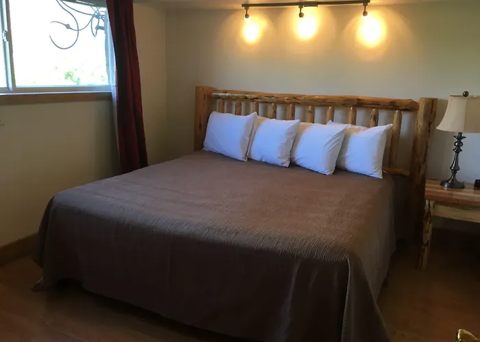 Glacier Basecamp Lodge Columbia Falls