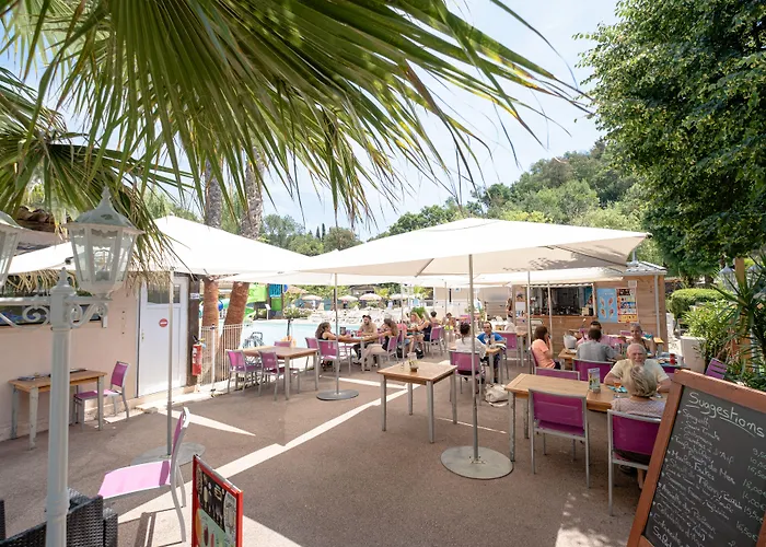 Camping Le Parc Des Monges