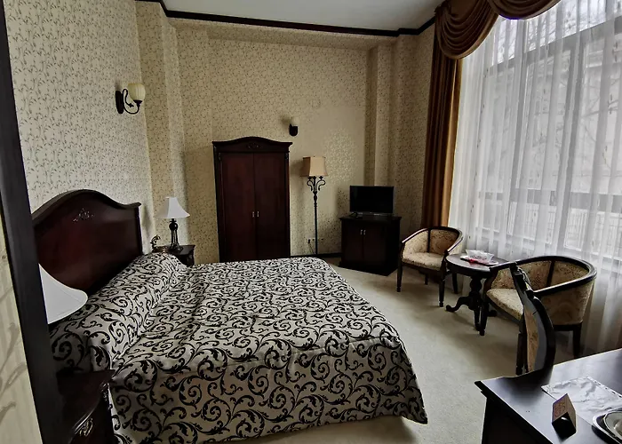 Hotel Carol