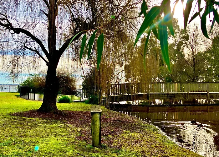 Lake Colac Holiday Park