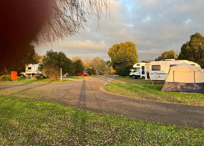 Lake Colac Holiday Park