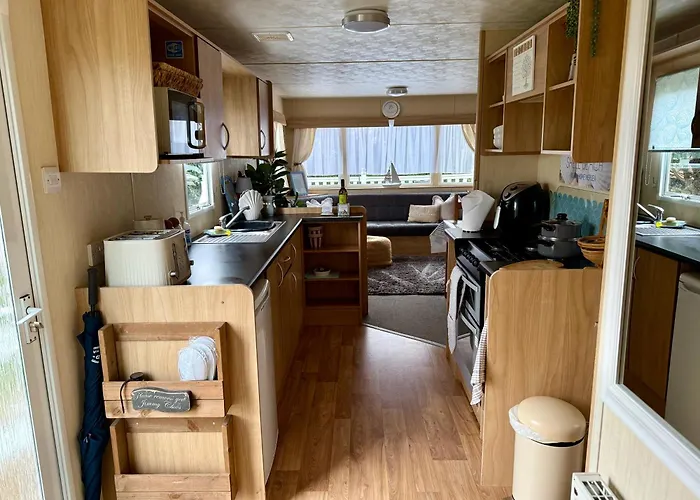 Shell Beach Holiday Home Mersea Coopers Beach